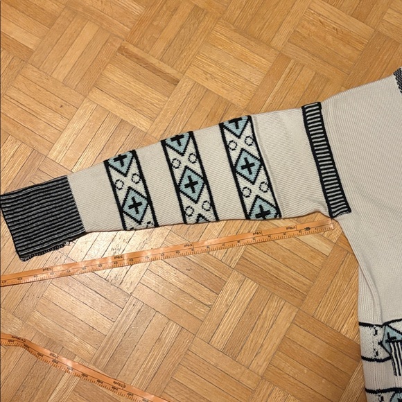 Chanel - Picture 7 of 17